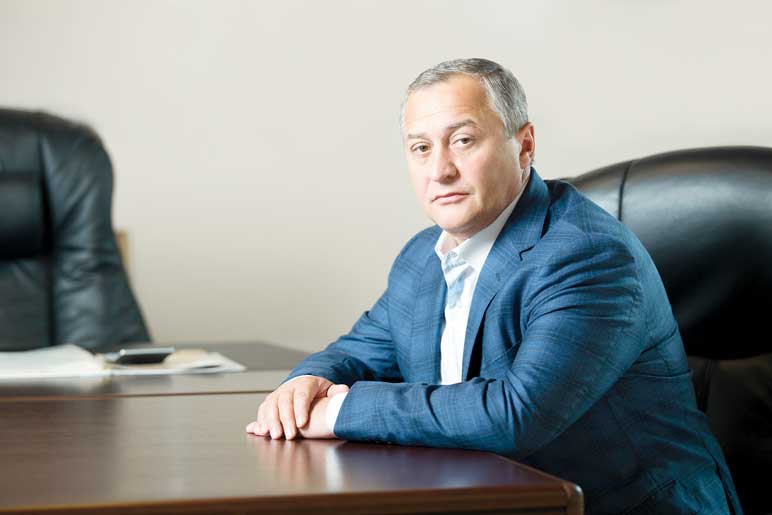 Геннадій Бобов