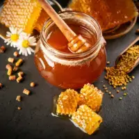 Пчелиные продукты для здоровья и бизнеса: почему спрос на них растет