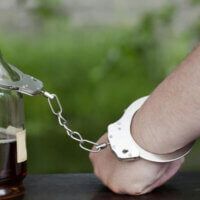 Чому люди не визнають свою алкогольну залежність?